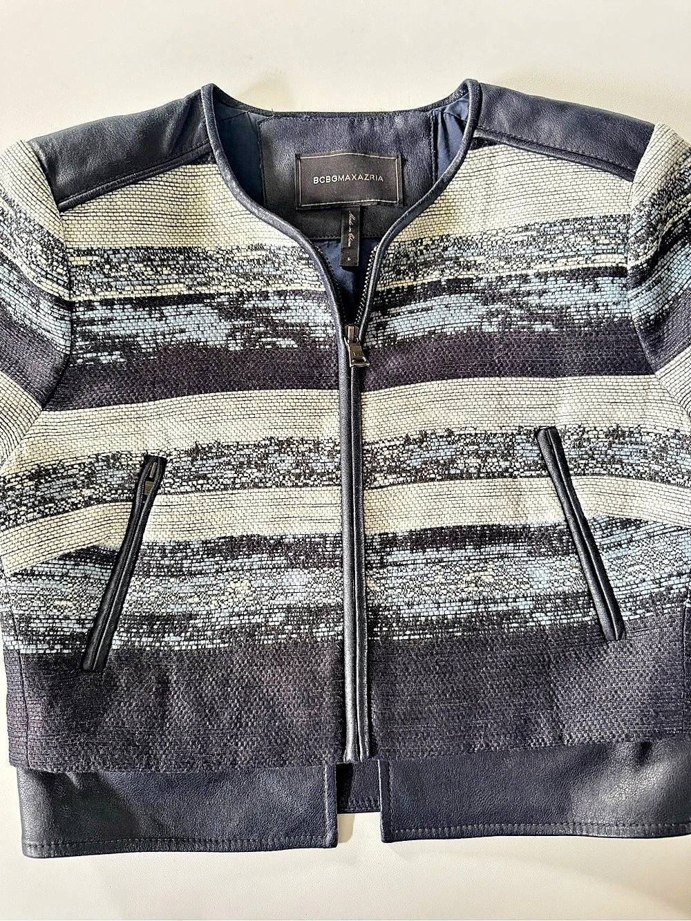 BCBGMAXAZRIA Abstract Pattern Zip Jacket in Black & Gray size small
